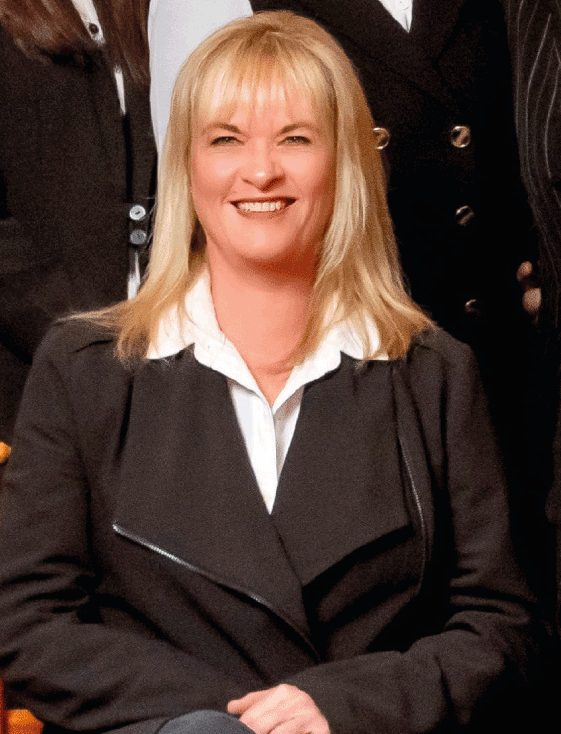 Nicolette_Roos Realty